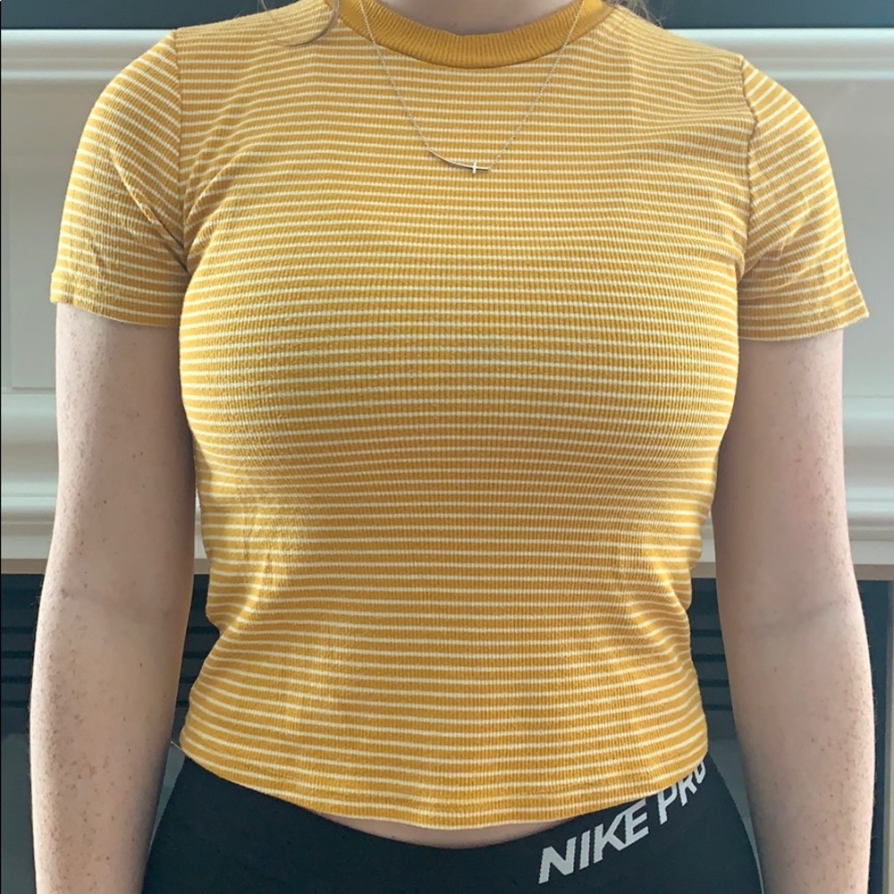 Cropped Tee